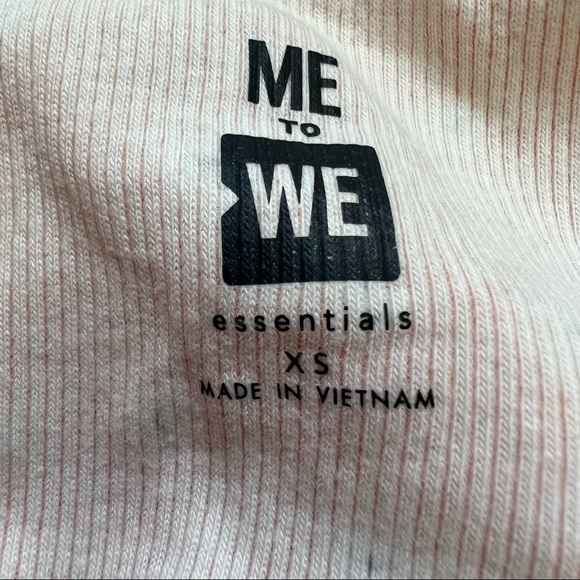 Me to We flower print Crop Top - Picture 3 of 5